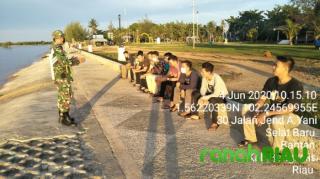 Tim Gabungan Laksanakan Penerapan Disiplin ke Remaja di Kecamatan Bantan