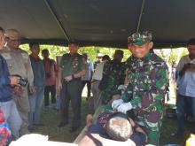 Rela Antri Jam 7 Pagi Untuk Sunatan Anaknya di TMMD 104