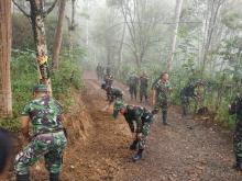  Inilah Pengerjaan Rabat Jalan Beton 