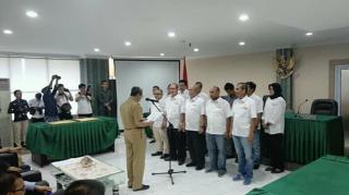 Gubernur Riau Syamsuar melantik pengurus For-KI Riau