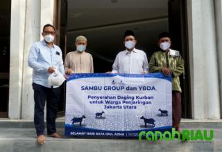 Potong 21 Hewan Qurban, PT Sambu Group Berbagi Kebahagiaan Paket Daging dan Santan Kara