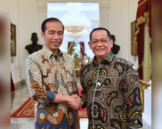 Relawan Buruh For Jokowi Acungi Jempol Pembentukan Tim Pemulihan Ekonomi Covid-19