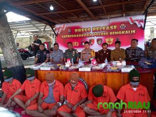 Satnarkoba Polres Polres Bengkalis Amankan Pengedar Narkotika dan Senjata Jenis Airsoftgun