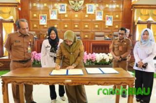 Kumpulkan seluruh Yayasan dan Mitra Pengelola SPPG, Bupati Afni buat Pernyataan Komitmen Bersama