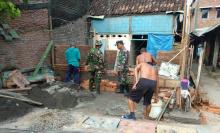 Mengayak Pasir Ibarat Bergoyang Dangdut