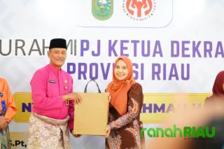 Jelang Akhir Masa Jabatan, Pj Sekdaprov Riau Puji Dedikasi Zuliana Rahman Hadi