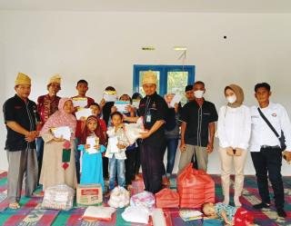 PSDM Riau dan Gerai Young Riau Salurkan Bantuan Ke Panti dan Anak Terlantar