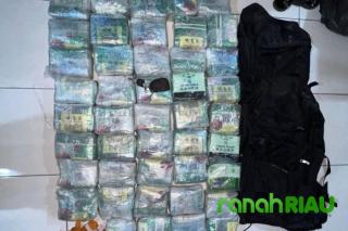 Dua Kurir 44 Kg Sabu Jaringan Internasional Ditangkap di Lampu Merah