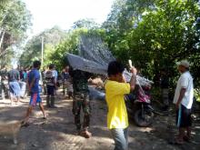 Bahu Membahu Di Desa Bakubakulu Ini Doa Warga Desa Untuk TMMD 104