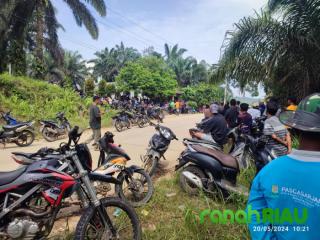 Ratusan Massa Hadang Pemasangan Patok HGU PT KTBM di Lahan Masyarakat