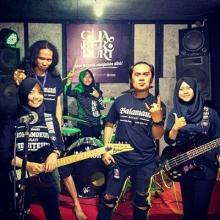 Luar Biasa.... Musik Metal ala Hijaber