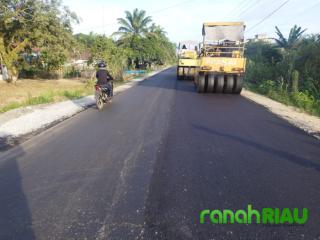 Perbaikan Jalan di Kabupaten Inhu dan Kuansing terus Digesa untuk Tingkatkan Konektivitas