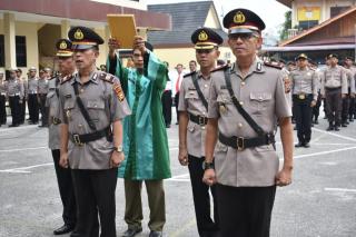 Kapolresta Pekanbaru Pimpin serah terima jabatan baru Kapolsek Sukajadi dan Kasat Binmas