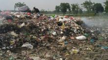 Lokasi Gunungan Sampah Ilegal di Kalideres Akan Ditutup