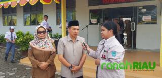 Jadi Pembina Upacara, Ketua DPRD Inhil Sampaikan Pesan Penting