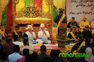Gubri dan Wagubri terima tepuk Tepung Tawar, Simbol Restu Adat Melayu Riau