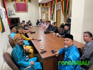 Datuk Seri Rizaldi Putra pimpin rapat Perdana di Gedung LAM Riau Kota Pekanbaru