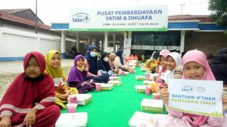 100 Hidangan Berbuka Puasa dibagikan Rumah Yatim Riau dalam 2 Hari Kebelakang