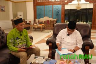 Selangkah Lagi, Bupati Suhardiman Amby Rengkuh Gelar Doktor UNPAS Bandung