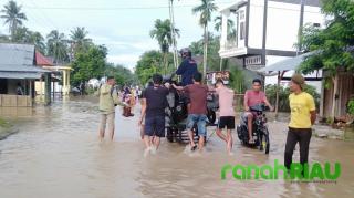 Banjir, Aktivitas Warga Lumpuh Total, Petani Tahun Ini Terancam Gagal Panen