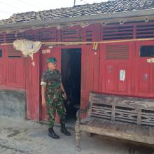 Pastikan Bedah Rumah Sehat, Danramil Suradadi Cek Lokasi