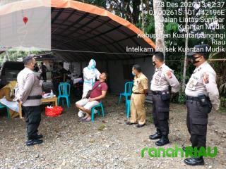 Polres Kuansing Gandeng Dinkes Mengadakan Tes Swab Gratis Bagi Pengguna Jalan Lintas