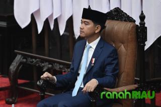 MK Putus Perkara Gibran, Jokowi Bertemu Prabowo: Media Sosial Langsung Membara