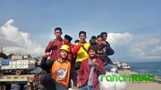 Relawan SARMMI dan Relawan IKIP UM jalankan Puasa di Lokasi banjir NTT