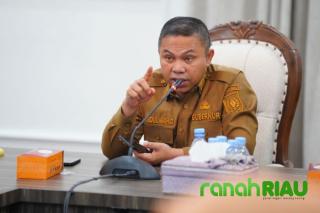 Mulai hari ini Gubri Resmi tetapkan Status Riau menjadi Tanggap Darurat Kebakaran hutan dan Lahan 