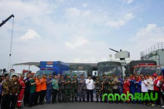 BRK Syariah dan OJK Riau salurkan Bantuan Logistik untuk Korban Banjir Aceh Tamiang