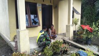 Babinsa Koramil 01 Bengkalis Laksanakan Kegiatan Komsos Rutin ke Desa Binaan