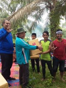 Ada Dorprizenya... Ratusan Masyarat Desa Redang Ikuti Acara Melangho Di Danau Komang