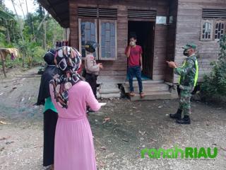 Pendataan dan Cek Warga yang Baru Kembali dari Luar Negri di Desa Bantan Tua