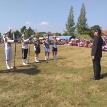 TMMD, Warga Penasaran Aksi Marching Band Taruna PKTJ 