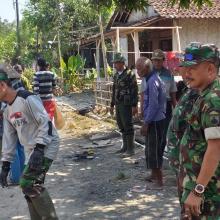 Danramil Suradadi Pantau Langsung Makadam