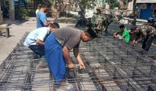 Ketika Para Santri Ikut Bekerja Di Lokasi TMMD