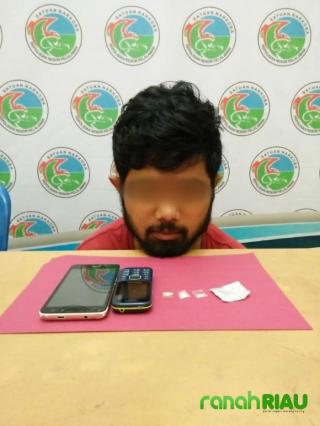 Polres Pelalawan bekuk pelaku dengan barang bukti 0.30 gram sabu