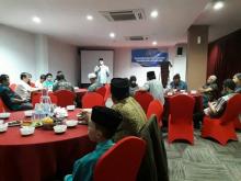 Suasana Akrab dan Santai Di Bukber, Ketua IWO Riau Berikan Apresiasi