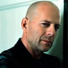 Bruce Willis Berperan Antagonis di 10 Minutes Gone
