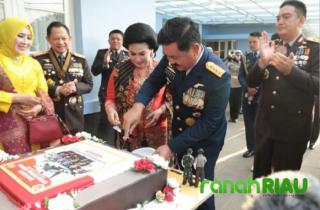 Suprise Jenderal Polisi Kepada Panglima TNI dan 3 Kepala Staf TNI