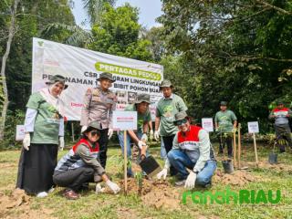 Perkuat Ekonomi dan Lestarikan Lingkungan, Pertagas Tanam 1500 Pohon Buah di Hutan Adat Suku Sakai