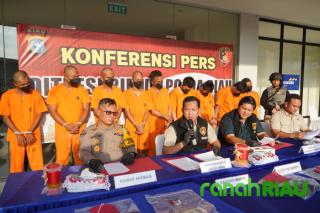 Dua Pemilik dan dua Orang Calo Senpi Ilegal diringkus Polda Riau