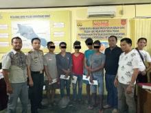 Parah.. Cabuli Gadis Dibawah Umur, Akhirnya Lima Pemuda Ini Harus Mendekam di Jeruji Besi