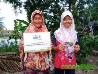 Bantuan Pendidikan untuk Laila, Anak Yatim Berprestasi di Pekanbaru Riau