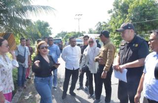 Kadis PUPR Bengkalis dampingi Investor China ke Titik Lokasi Pembangunan Jembatan