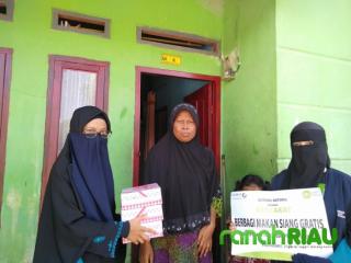 Makan siang gratis bersama IZI Riau