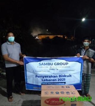 Keren! Sambu Group Distribusikan Ribuan Biskuit ke Warga di Pulau Burung