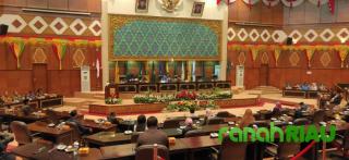 Resmi, Indra Gunawan, Eet Jadi Ketua DPRD Riau 2019-2024