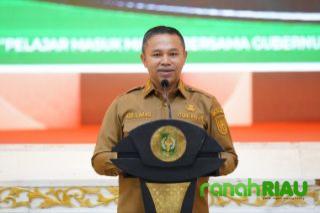 Pimpin Rapat Evaluasi Realisasi Fisik dan Keuangan 2025, Gubri : Anggran difokuskan ke Jalan Rusak