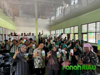 Setor Rp.1.000 ke BRK Syariah Pekanbaru Arifin Ahmad, Pelajar Langsung miliki Tabungan Simpel